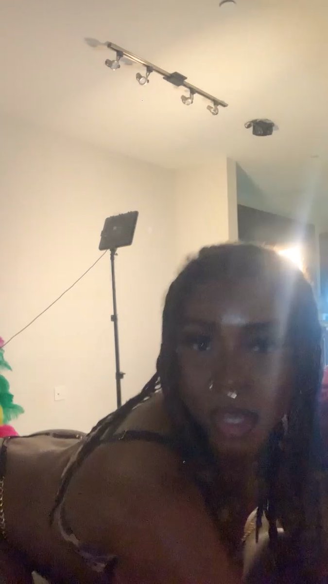 sexy dancing in the house i feel like brittney spears #drunk