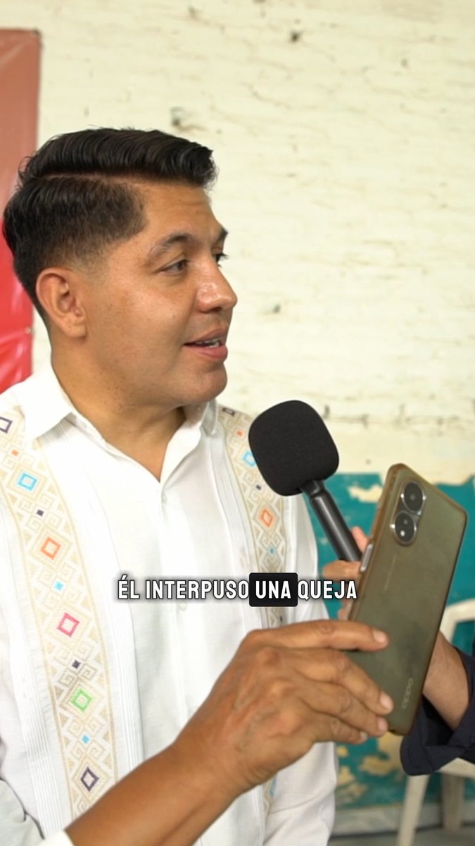 «Sheffield será merecedor de una sanción», asegura Emmanuel Reyes Desde una asamblea de MORENA en Salamanca, este sábado, y ante las burlas de Ricardo Sheffield por la medida de Emmanuel Reyes de acudir a la CNHJ MORENA por las acusaciones de que se financia con dinero de La Luz del Mundo, Reyes Carmona le respondió recordándole algo irónico: el propio Sheffield ya recurrió a esa instancia partidista para denunciarlo… y terminó perdiendo. Pero el senador no se quedó en la anécdota. Le puso costo político al pleito al advertir que una sanción de la comisión puede dejar a un militante fuera de los procesos electorales del 2027 y 2030. Emmanuel también aseguró que Sheffield será sancionado y que, por sus acusaciones, señalamientos y calumnias, tendrá que reparar el daño por la vía civil. Y, de paso, dejó una advertencia: «Yo también podría decir mucho de él. Mucho, mucho…» Un capítulo más de la novela Sheffield vs Emmanuel