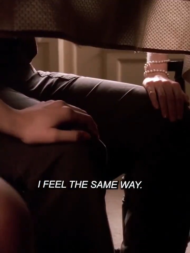 Andrew and Danielle really said “family over everything” except when it comes to destroying Bree’s love life. 💀 Peter never stood a chance against the combined chaotic energy of the Van de Kamp family 😭 Imagine explaining this plotline to someone who has never watched Desperate Housewives. Who remembers watching this live?🍿🔥