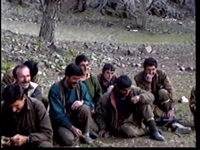 Bunlarla mı kardeş olacağız? Benim dinimle, kimliğimle alay eden bana ve yüce Türk milletine silah çeken bu soysuz .. sürüsü asla benim kardeşim olamaz!