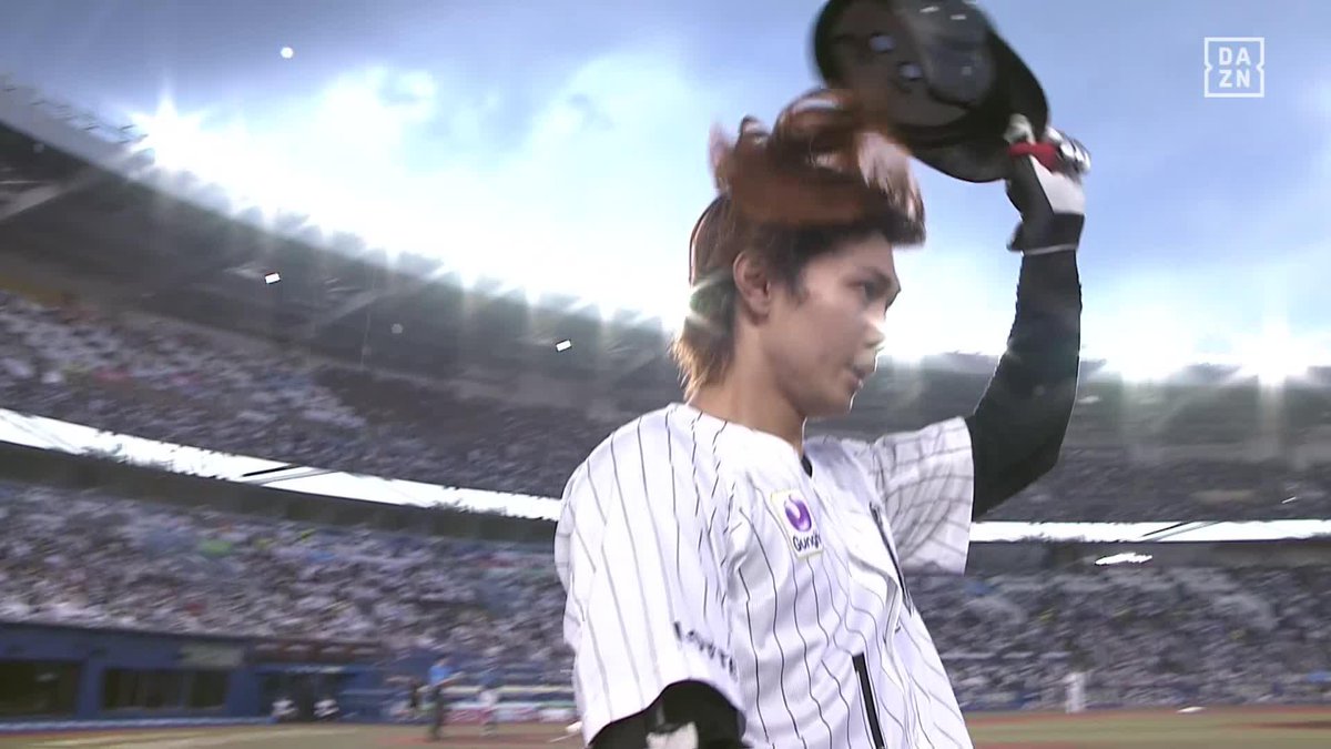 光が射す 雨上がりの幕張にかかる🌈 藤原恭大 先頭打者ホームラン ⚾️ロッテ×日本ハム #chibalotte #だったらDAZN