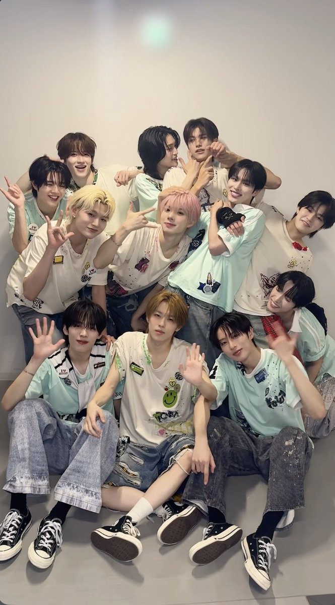 𝟮𝟬𝟮𝟲 𝗞𝗢𝟭𝗞𝗘𝗬𝗭 𝟭𝗦𝗧 𝗙𝗔𝗡 𝗠𝗘𝗘𝗧𝗜𝗡𝗚 東京公演 最終日 ありがとうございました! たくさんのKO1LYの皆さんと 一緒に過ごせた3日間はとても幸せでした🤟 9月の兵庫、11月の韓国公演も 楽しみに待っていてください! 🍀⚾️🏃♂️🌟⚽️🐲🥔⚡️🍎🍰🎀🚀 #KO1KEYZ_1ST_FAN_MEETING #KO1KEYZ #コイキーズ #코이키즈