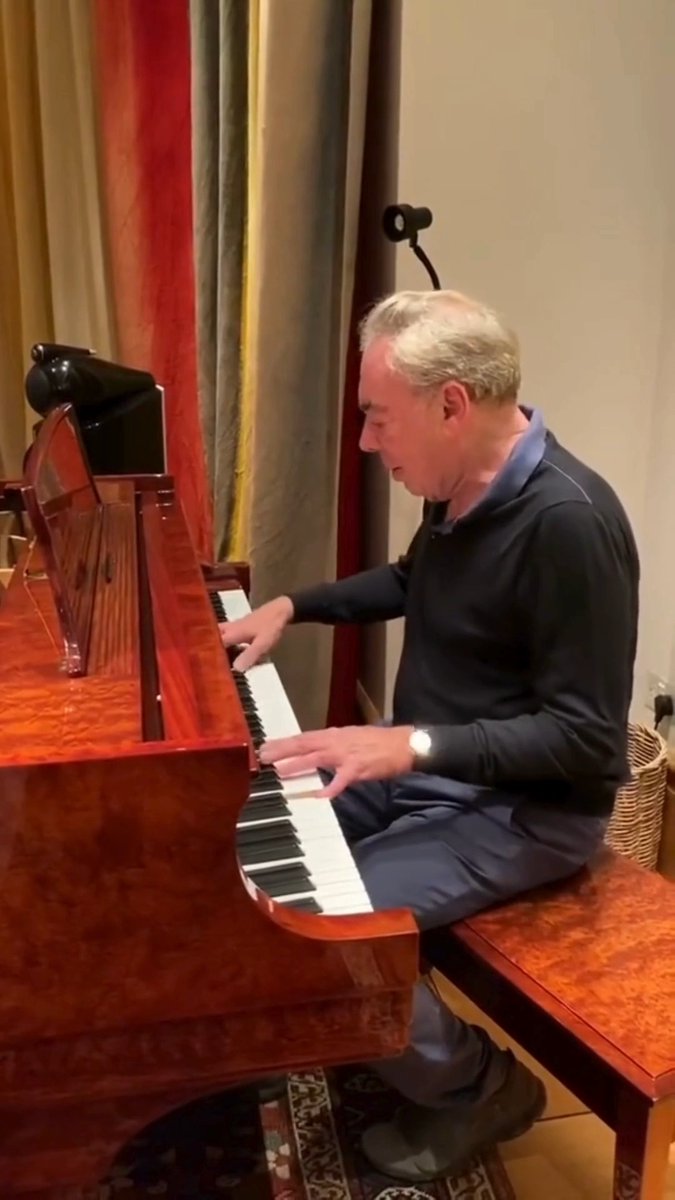 Andrew at the piano → Jesus Christ Superstar on the big screen. 🎹🎬 53 years ago today, the original film adaptation was released in UK cinemas. #JesusChristSuperstar #AndrewLloydWebber