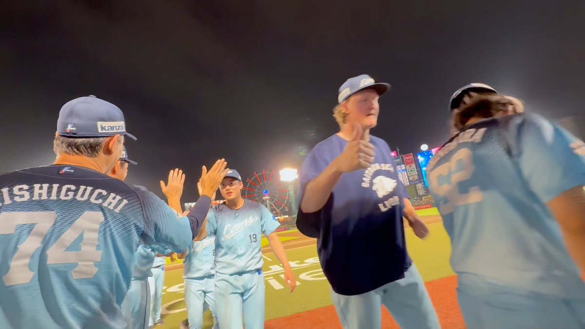 同一カード3連勝を決めた仙台から、今日も勝利直後のハイタッチをお届け! ベンチに戻ってくる選手たちは、「小島すごい!」と口々に話していました! #seibulions #打破 #アオフェス2026