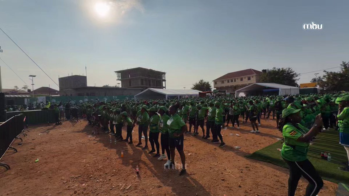 One old classic was all it took to get everyone in their element 😅🎶🔥 #TuskerLiteRwenzoriMarathon #OwnTheLite