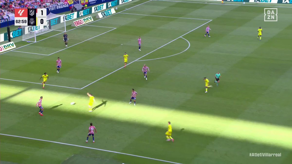 Morten Hjulmand comete penálti e Moreno não falha da marca dos 11 metros 👀 #DAZNLALIGA
