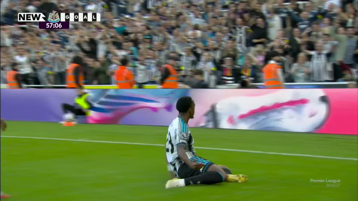 ¡CLARO, JOE! Willock y un gran gol para devolverle la victoria parcial a Newcastle sobre Liverpool en la primera fecha de la #PREMIERxESPN. 📺 Mirá la Premier League por #DisneyPlus Plan Premium
