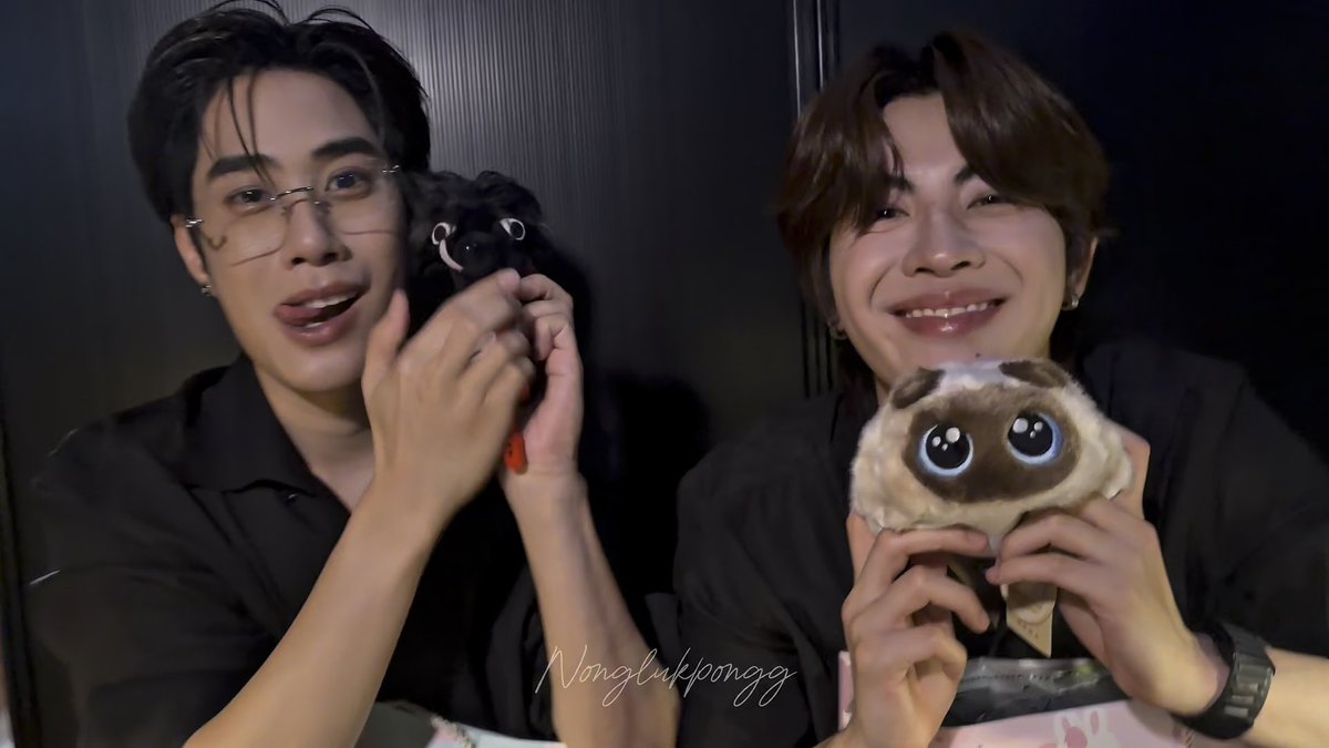 แล้วทุกคนว่ามันเหมือนมั้ย แล้วเฟิ้ดพูดว่าไรโคตรเบียวคับจารย์เหรอ55555555555 #AtlantaTopSpenderxTFO