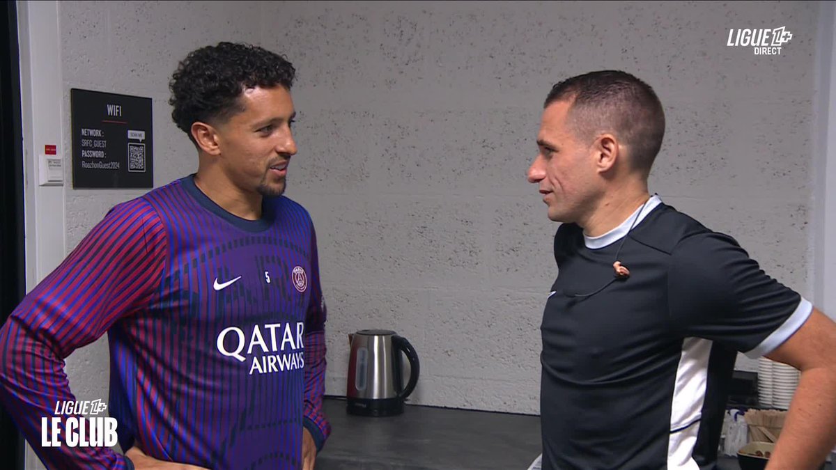 Vous en avez l'habitude sur Ligue 1+ : nos caméras sont AU COEUR du vestiaire pour le briefing des capitaines ! 📹🤩 #SRFCPSG