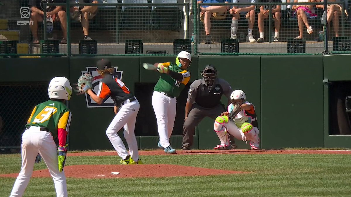 A PITCHING MASTERCLASS AND A THREE-RUN BLAST 😱 Anthony Johnson Jr. have a day!!