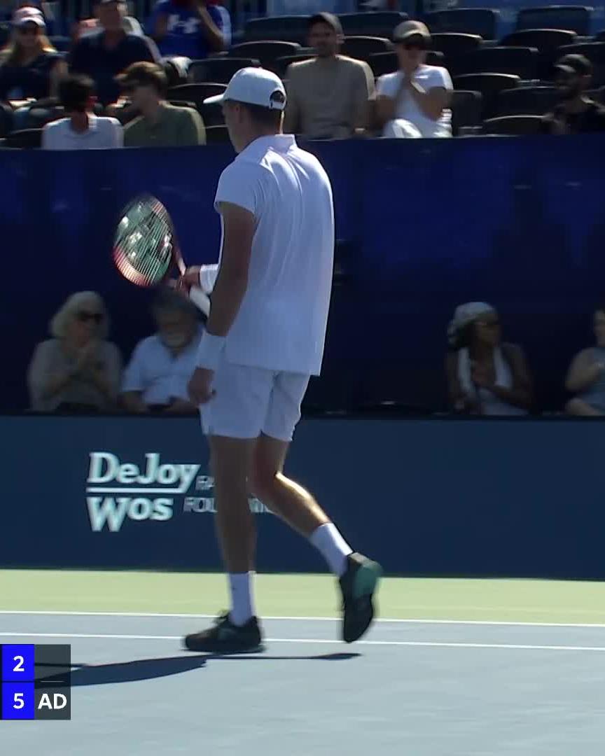 Clap it up for Jenson Brooksby 👏 The American plays some fabulous tennis to defeat Mpetshi Perricard in straight sets in his debut in Winston Salem! #WSOpen
