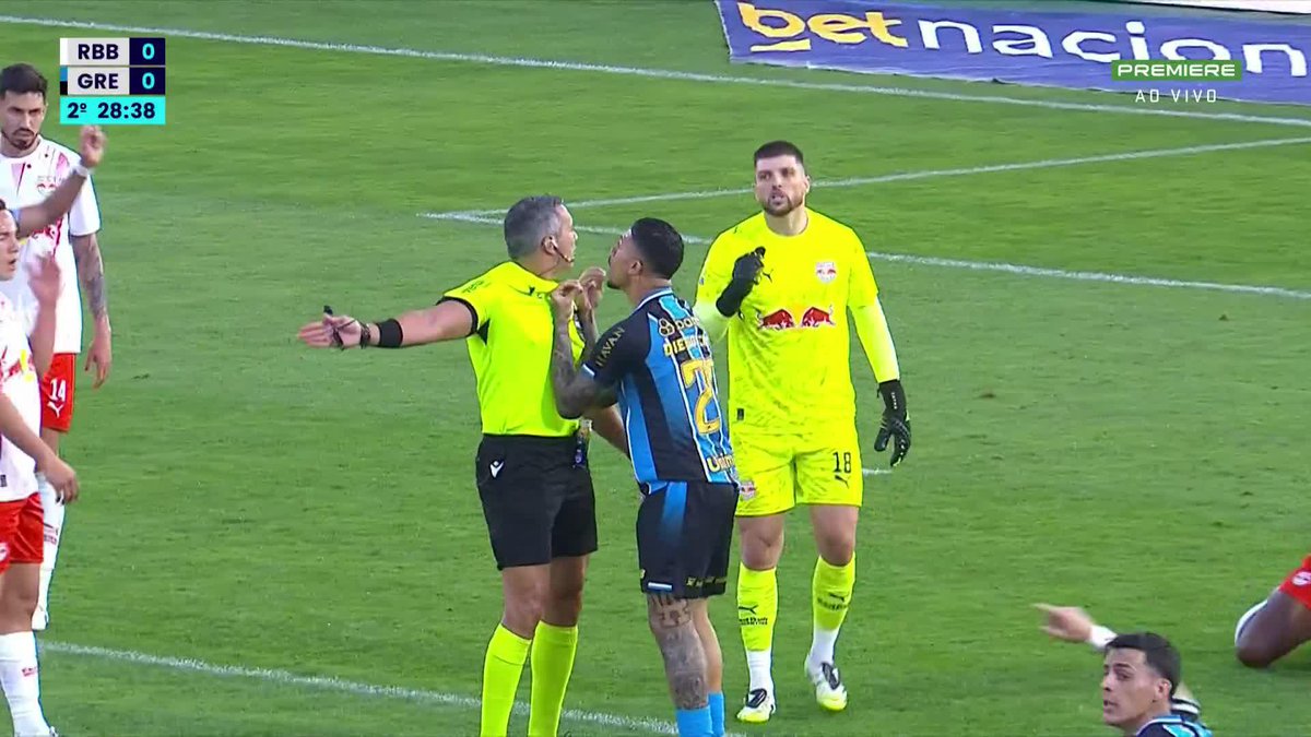 A equipe do Grêmio não concordou, mas o gol contra o Bragantino não valeu...