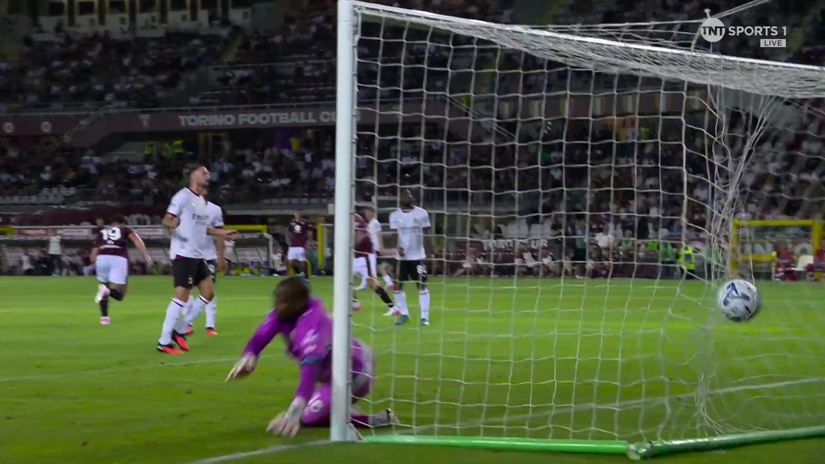 A ray of hope for Torino, and it's Scotland's Che Adams with a beautiful finish 🔥 📺 TNT Sports on HBO Max