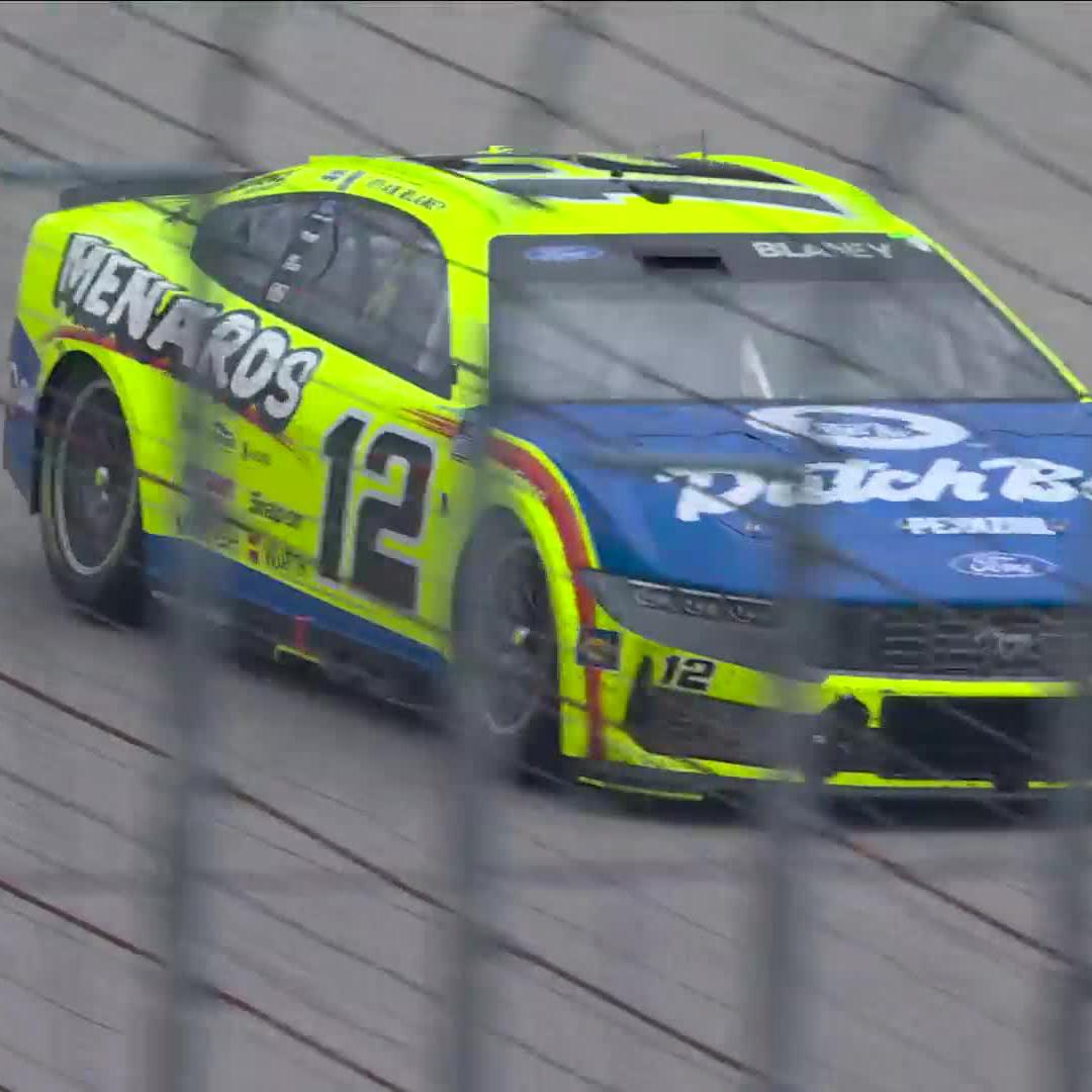 The No. 12 loses the lead with this slow pit stop.