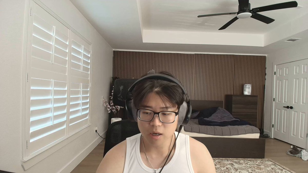 Khanada explains why Veno can afford to go for more kills in FNCS Finals while Peterbot &amp; Pollo can’t 😬 "Peter &amp; Pollo see a duo and start fighting them out of nowhere, no initial damage nothing. You can't fight duos with no advantage nowadays"