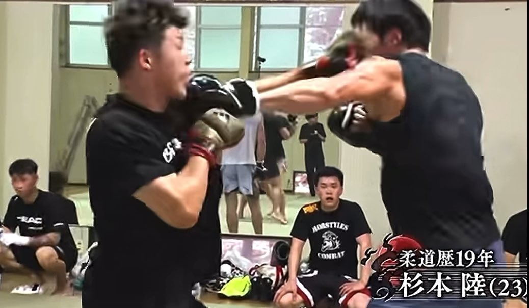 安保瑠輝也と打撃でやり合う若者現れる！！ しかもバックボーンが柔道でこの打撃はエグいな…