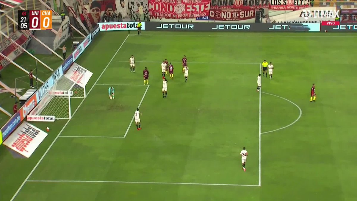🤔 ¿Grosero error del árbitro de línea? #Universitario 0-0 #LosChankas 📺 Conoce cómo ver L1MAX en vivo 👉 #L1MAX #Liga1 #TorneoClausura2026