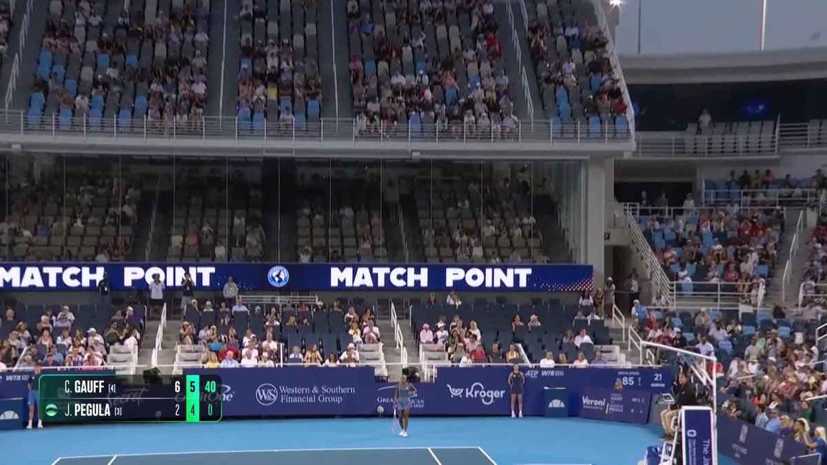 The moment Coco Gauff beat Jessica Pegula to win her 4th WTA 1000 title in Cincinnati. The 3rd woman in the Open Era to win multiple Cincinnati Open titles. Serena Williams Victoria Azarenka Coco Gauff Doing incredible things at just 22 years old 🇺🇸🥹
