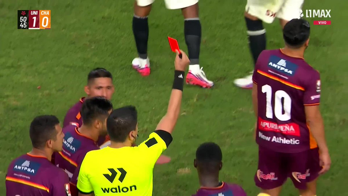 🔴 TARJETA ROJA PARA FRANCO TORRES El VAR llamó a Daniel Ureta y cambió su decisión. #Universitario 1-0 #LosChankas 📺 Conoce cómo ver L1MAX en vivo 👉 #L1MAX #Liga1 #TorneoClausura2026