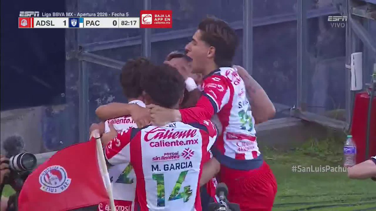 ¡GOOOL DEL SAN LUIS! ⚽️🔥 Ronaldo Nájera le está dando el triunfo al Atlético de San Luis, tras un desvío en su tiro. EN VIVO por ESPN y #DisneyPlus Premium. 📺