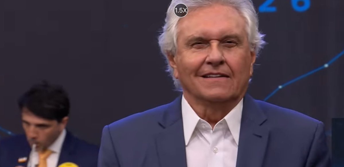 renan lá atrás pegando uma caneta na boca e simulando um boquete? mas que viado do caralho kkkkkkkkkkkkkk