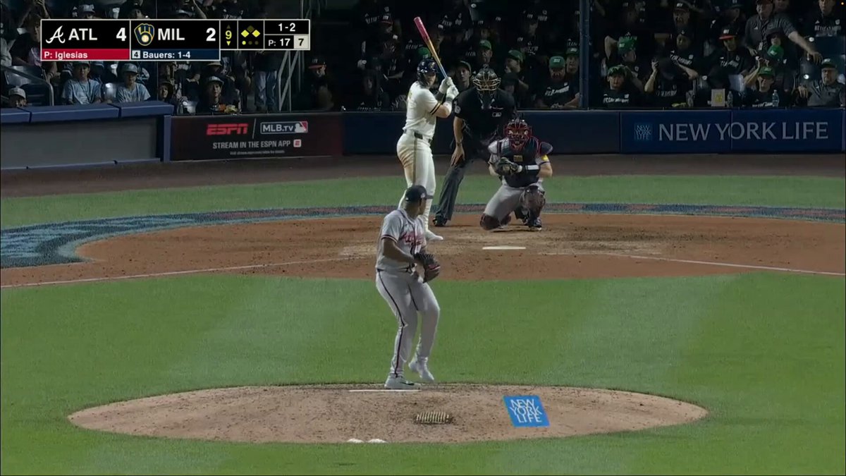The Little League Classic ends on a beautiful 1-6-3 double play by the Braves!