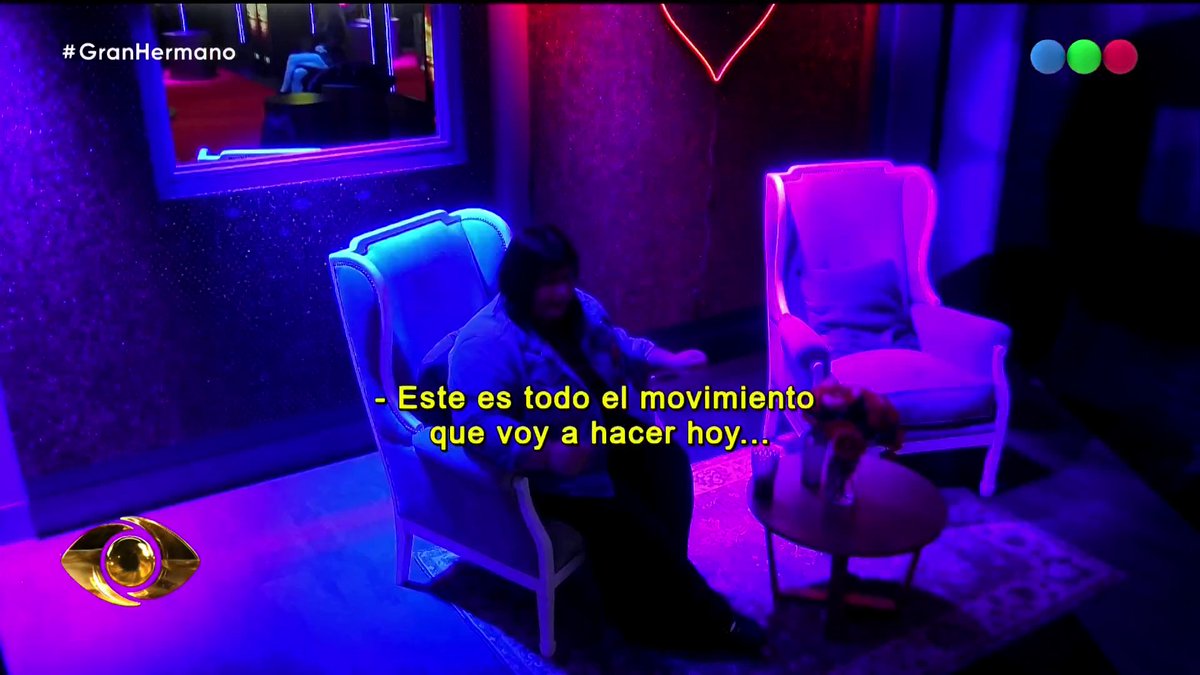 Yipio no pasó desapercibida en la fiesta 😳 👁️ Mirá #GranHermano #GeneraciónDorada en con @santiagodelmoro