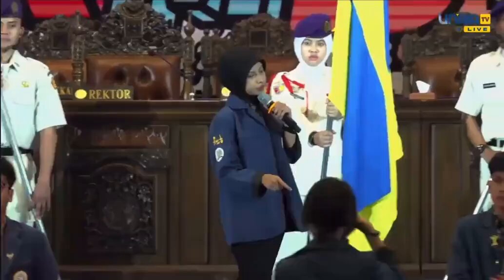 ANGGUN ZIFA ANINDIA ....✅️ FATIMAH AZZAHRA ...........❌️ . . " Kita bukan bagian dari kampus Kuning, bukan Patih Gajah Mada &amp; bukan dari Raja Brawijaya " 💪✊️🔥