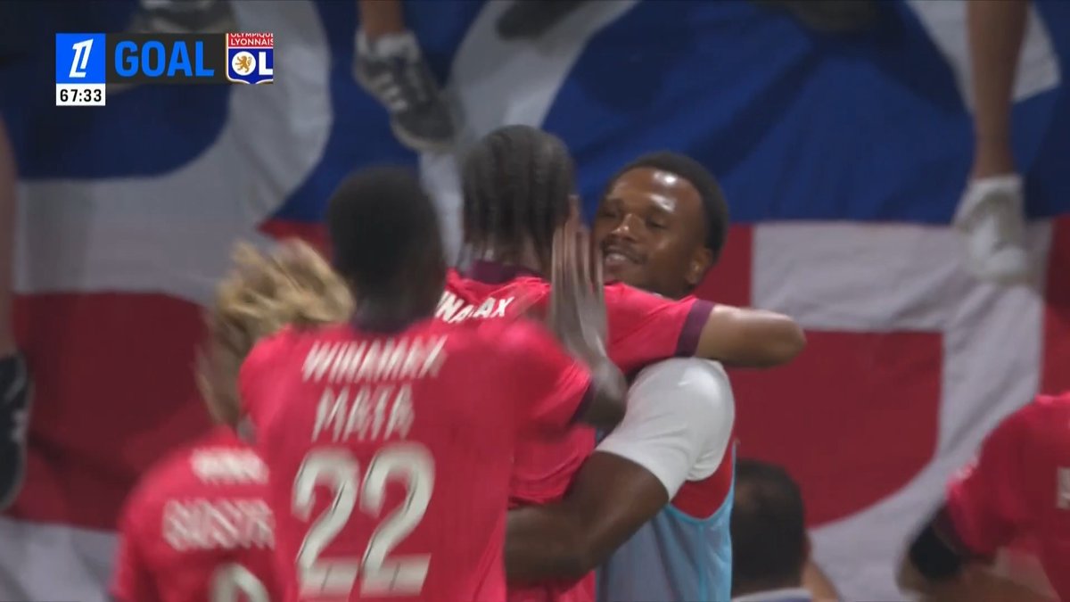 Le décalage intelligent de Pavel Šulc vers Noah Nartey qui arme en une touche 💥 C'est le premier but lyonnais en Ligue 1 McDonald's 2026/2027 👊🔴🔵 #TFCOL