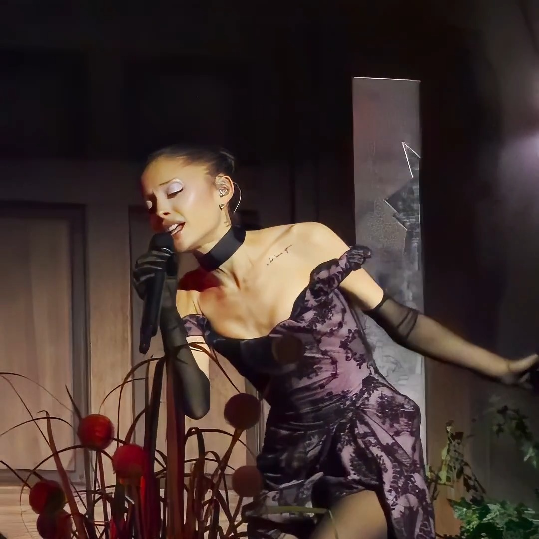 WHY is she not doing this in the studio?
