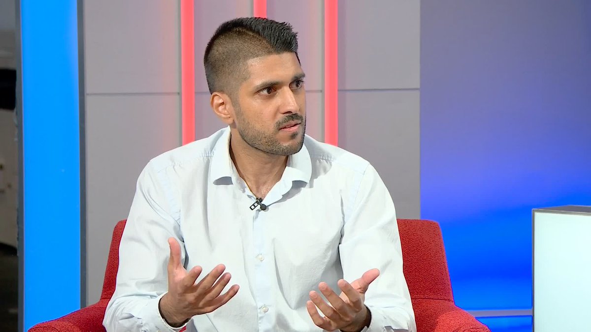 "They realised they were whipping up the fan base too much" Isaan khan on Arsenal's journey to winning the league, which he explores in his new book '22 Years' 📖🔴