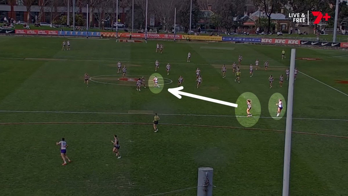 "It just feels like it was a breakdown in communication (that) cost a goal in a crucial stage." 🗣️ Riley Beveridge on Collingwood's interchange error that resulted in a Freo goal 👉