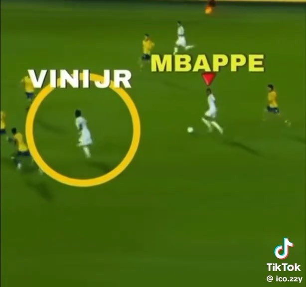 As long as Kylian Mbappe is a Real Madrid player,Barcelona will continue to dominate La liga‼️ Just look at how selfish his play is.