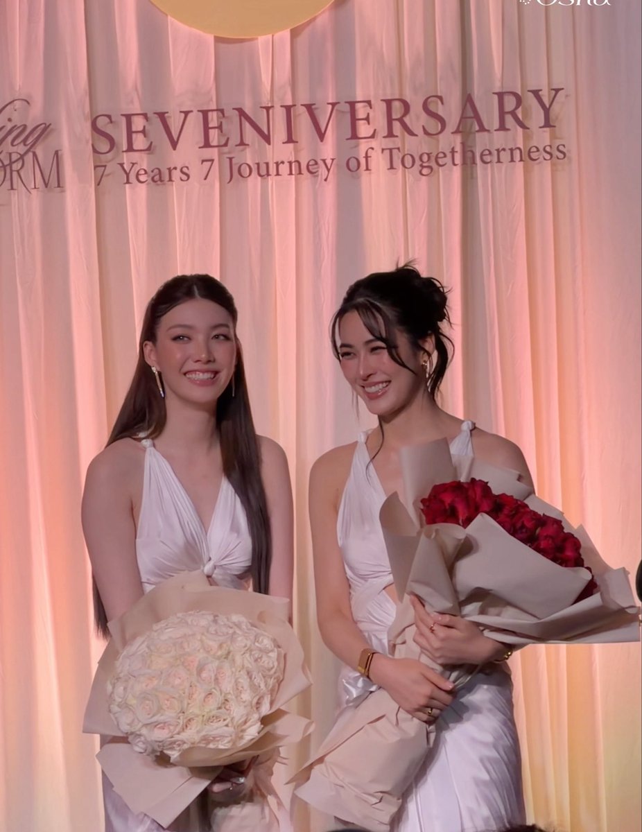 🌸 สำหรับทุกการสนับสนุน และทุกความทรงจำที่เราได้ร่วมสร้าง "Seveniversary" อีกหนึ่งช่วงเวลาแห่งรอยยิ้ม ความประทับใจ และ Togetherness ที่จะยังคงอยู่ในความทรงจำ หลิงออมและรอยัลโอชา For the memories, the smiles, and everyone who made this journey special. A moment to remember. #RoyalOsha #LingOrm #Seveniversary #RoyalOshaxLingOrmSeveniversary