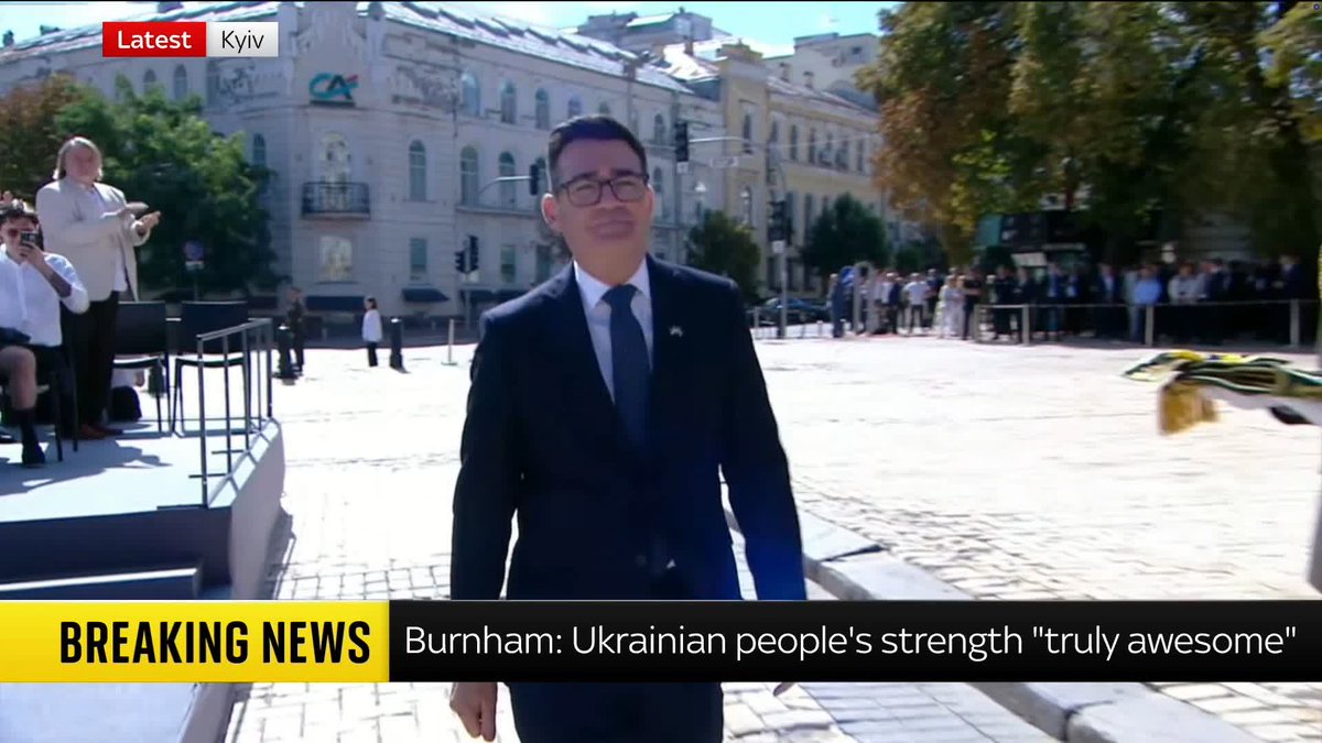 Prime Minister Andy Burnham meets with Volodymyr Zelenskyy in Kyiv to mark the 35th anniversary of Ukraine's independence Follow live: 📺 Sky 501, Virgin 602, Freeview 233 and YouTube