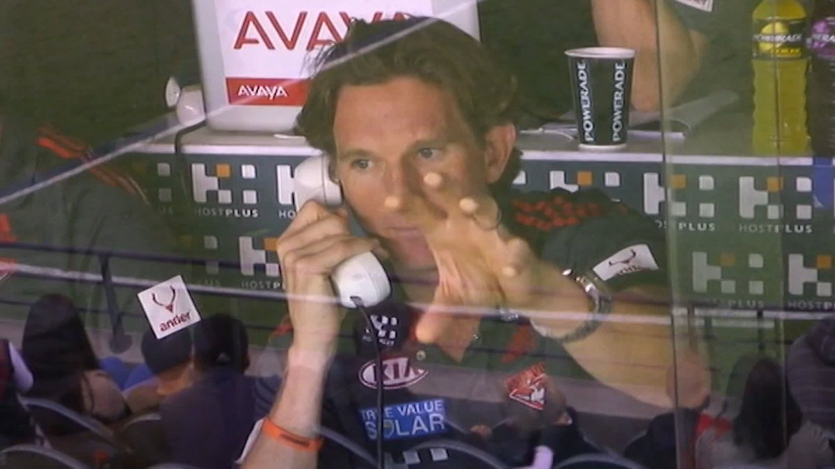"I think there's a world in which the Bombers are worse next year. If they're 0-6, if they're 2-8, what happens to that 20 per cent of the fan base (who want James Hird) next year?" 🗣️ Nick Riewoldt on 20 per cent of Essendon people wanting James Hird