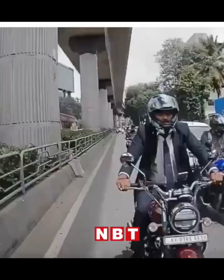 कॉल या फिर मैसेज का रिप्लाई बाद में भी दिया जा सकता है जिंदगी हमेशा दूसरा मौका नहीं देती ,फोन से ज्यादा जरूरी जिंदगी है