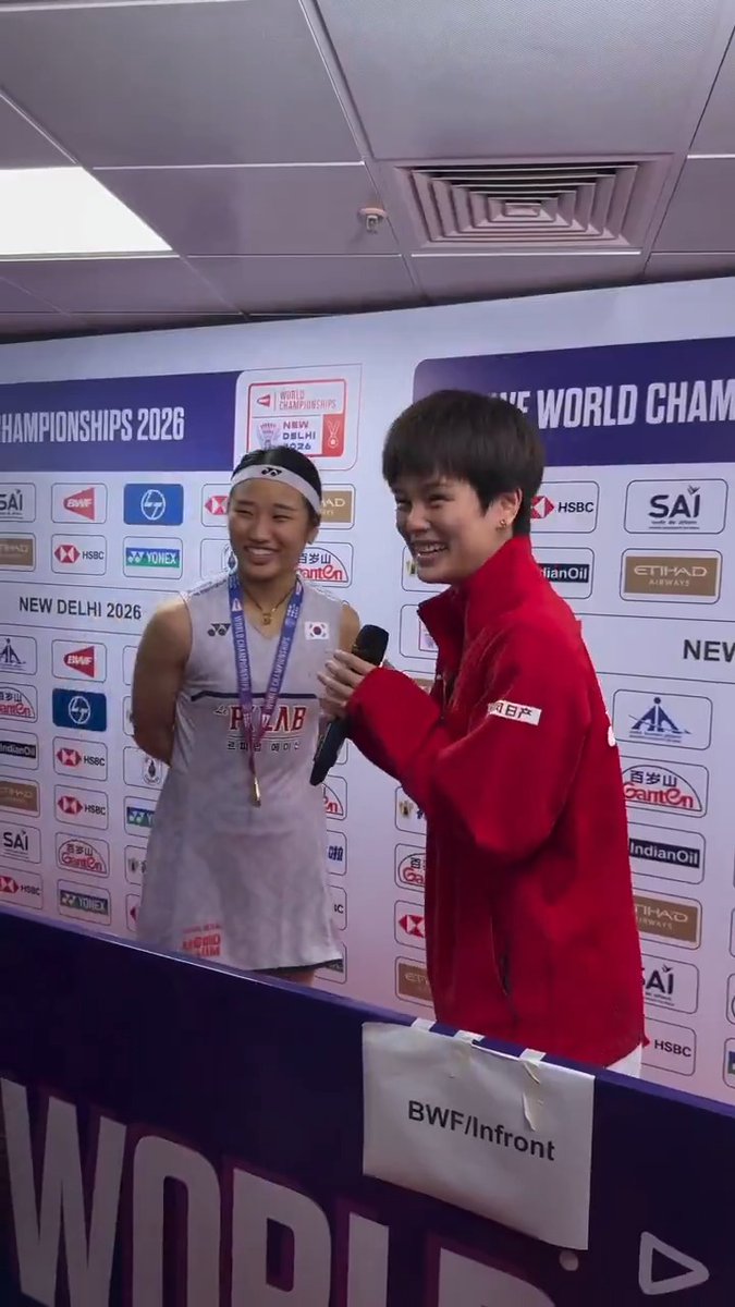This is too wholesome. 🥹🥰 #BWFWorldChampionships #NewDelhi2026 #AnSeYoung #WangZhiYi