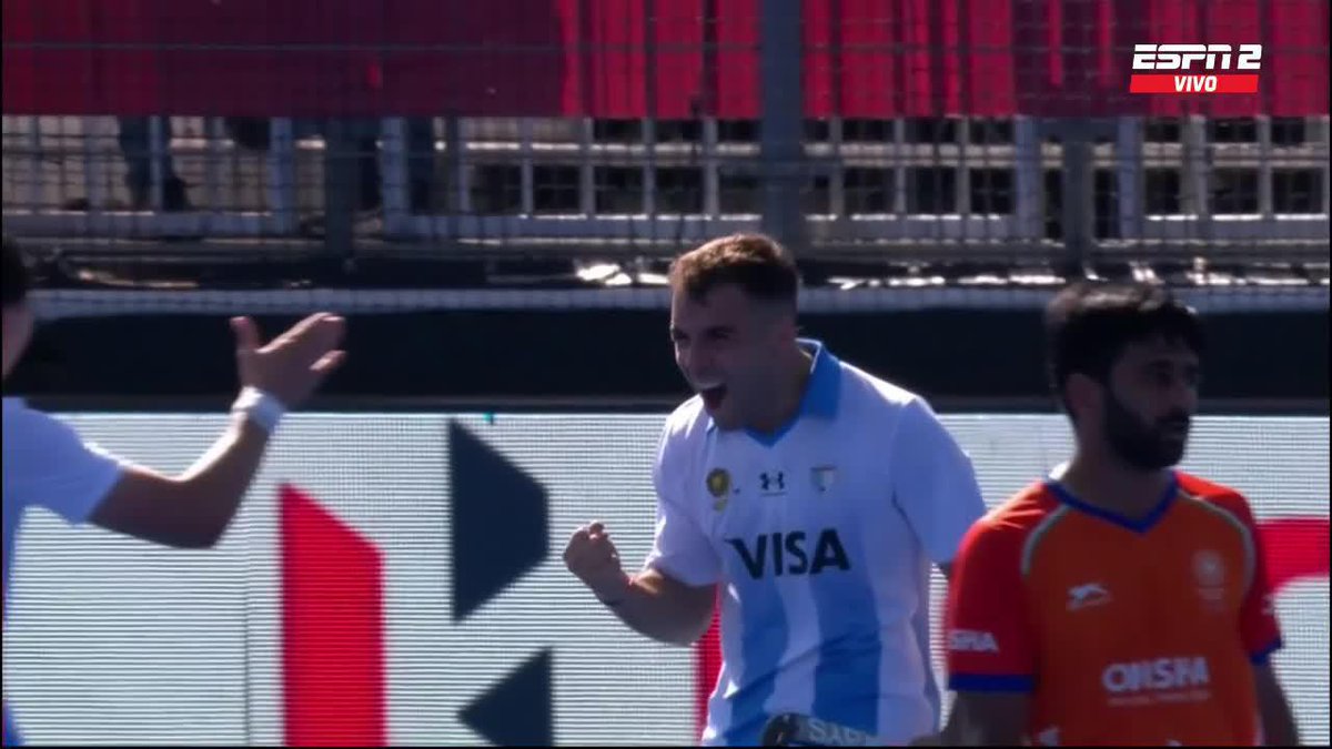¡DOBLETE DE DOMENE! A 20 segundos para que termine el tercer cuarto, el argentino marcó el 4-1 de Los Leones ante India. 📺 Todos los partidos de #HWC2026 en Disney+ Plan Premium