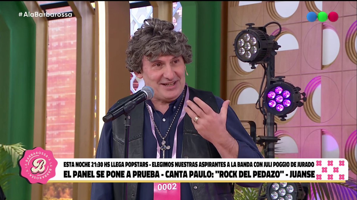 El rockero PAULO KABLAN hace maravillas en el escenario (no tiene cara) 😅 Mirá #ALaBarbarossa en Telefe 📺