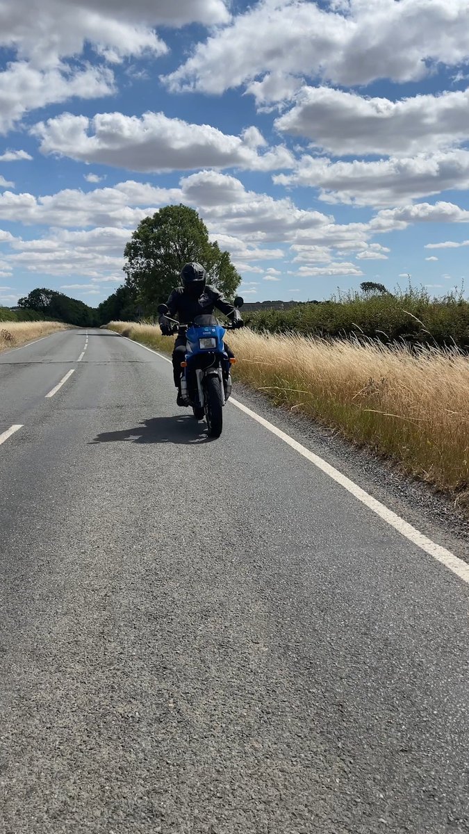 Can you beat the sound and smell of a two-stroke? Probably not... 💨