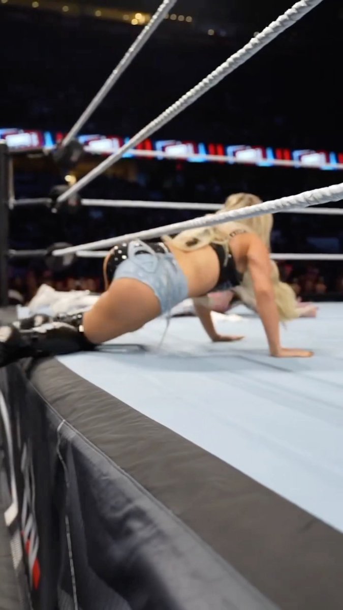 LIV MORGAN WITH A CODE-BREAKER TO KEVIN OWENS THEN DOMINIK MYSTERIO WITH A 619 RIGHT AFTER GREAT SEQUENCE HERE 🔥