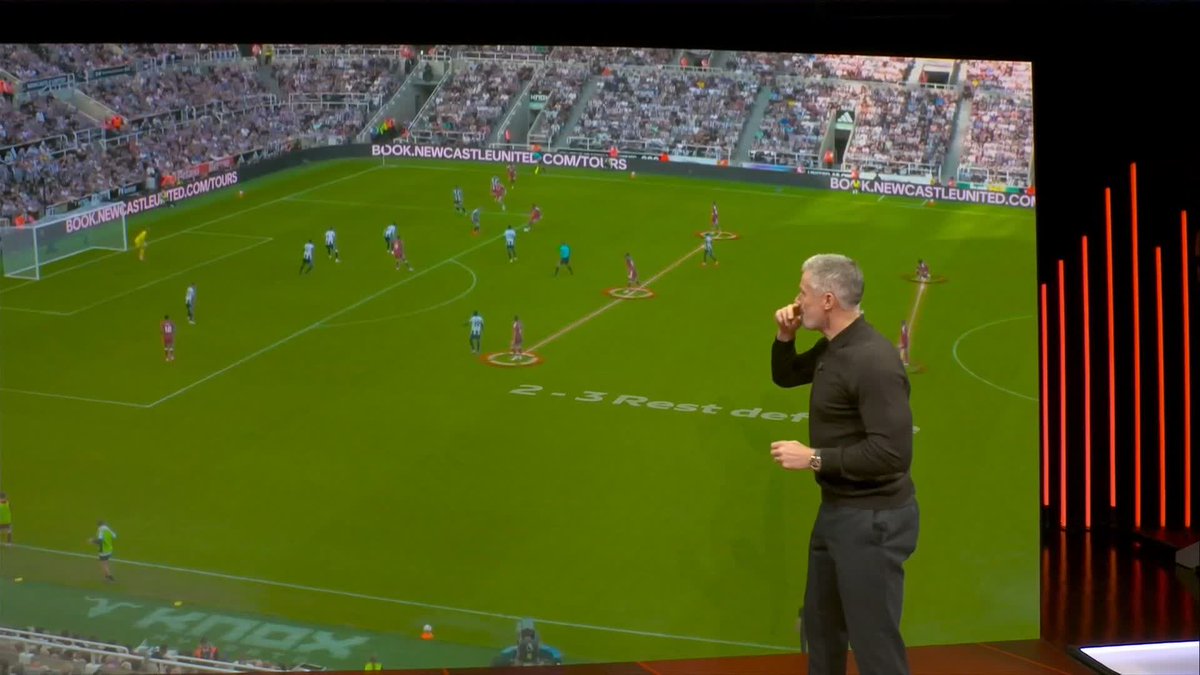 "I'm so disappointed in Gravenberch" 😕 Jamie Carragher was not happy with the Liverpool midfield against Newcastle 🎙️