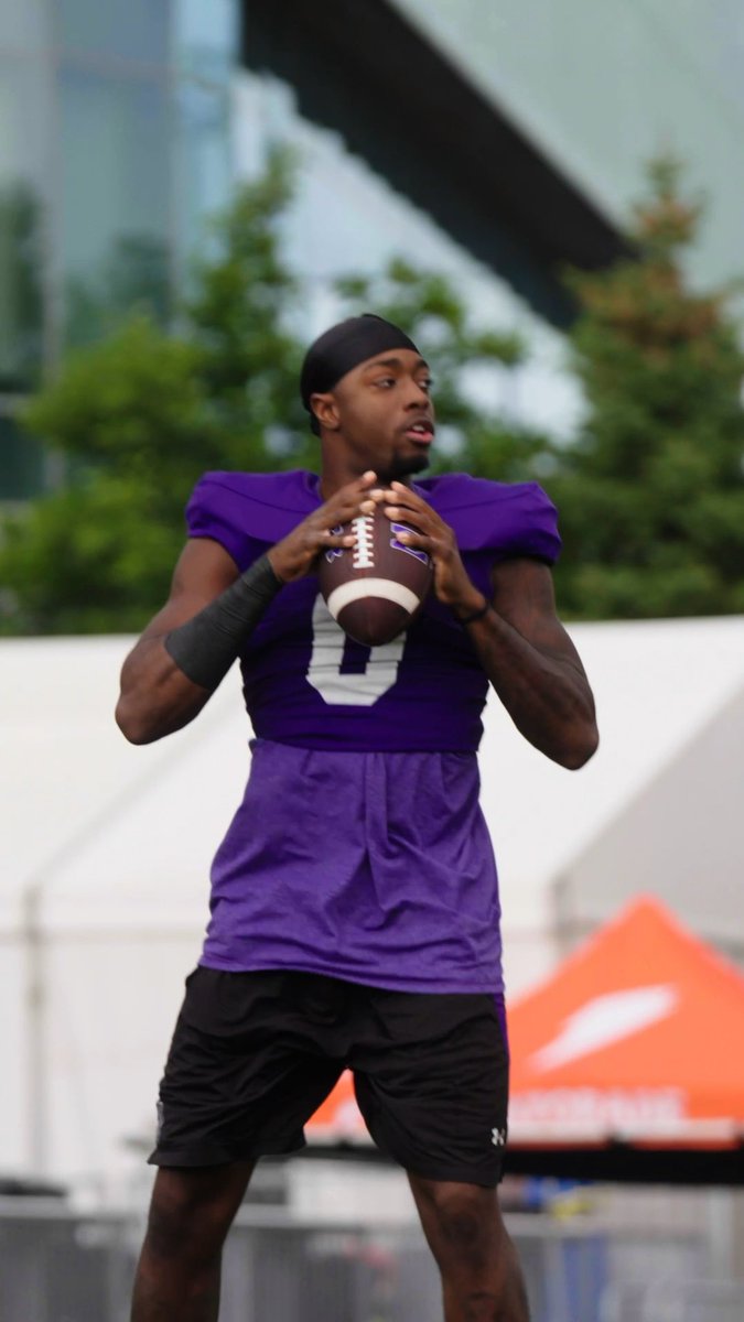 Aidan Chiles is getting his reps in Northwestern Football fall camp 🏈