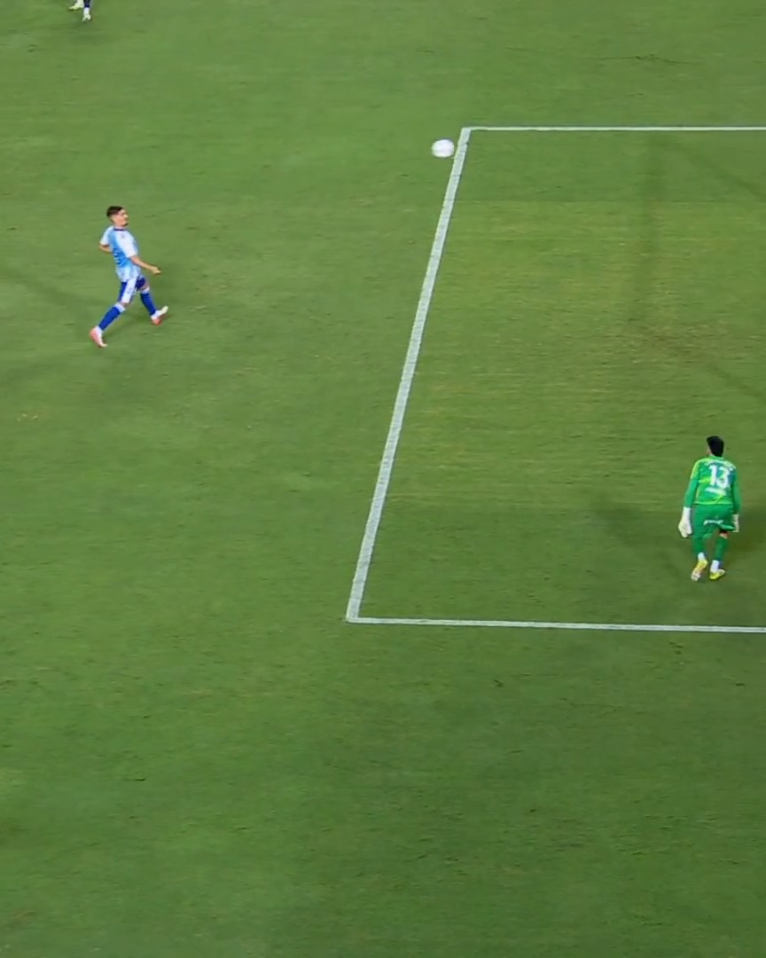 🤏 ¡A punto estuvo 'Chupe' de adelantar al Málaga CF con este cabezazo! MálagaDépor | LALIGAHighlights | VUELVELALIGA