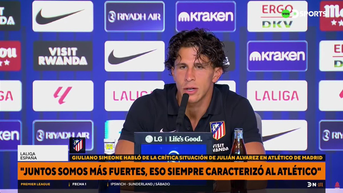🗣️ “JULIÁN ÁLVAREZ ES NUESTRO JUGADOR Y VAMOS A MORIR POR ÉL EN LA CANCHA”. Giuliano Simeone salió con los tapones de punta a bancar a la Araña en medio de los rumores y el momento que atraviesa en el Atlético de Madrid.