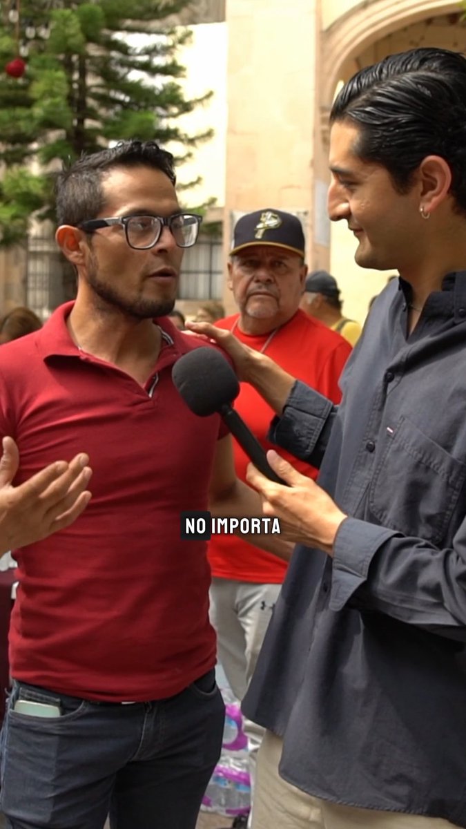 Un muchacho con aura MORENA +100