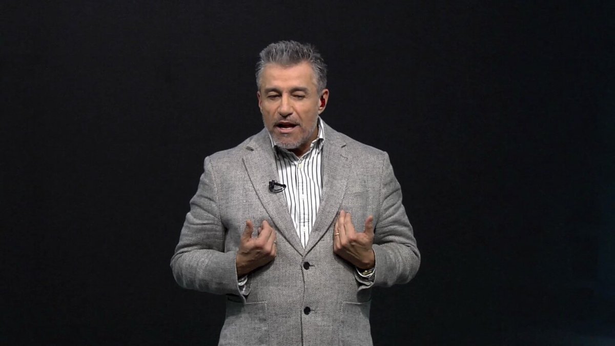 “¡ESTOY LIMPIO! ¿TÚ LE HAS DICHO A TODO EL MUNDO QUE CONSUMES?” Fernando Solabarrieta protagoniza un tenso y explosivo momento al encarar en vivo a Gonzalo Feito y a su equipo editorial. Tras acusarlos de una "bajeza total" por utilizar imágenes de su familia para hablar de sus problemas de adicción. #SinFiltros #SinFiltrostv #Sinfiltros_tv