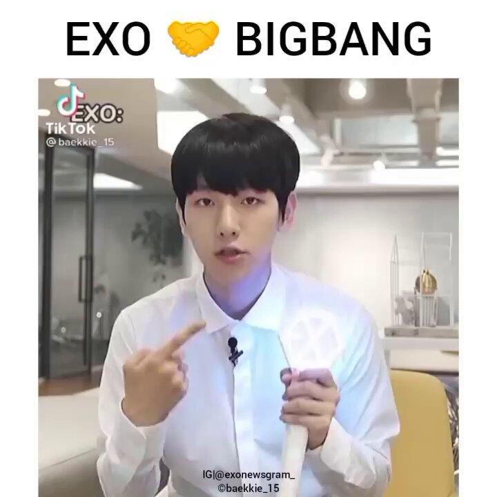 BigBang was the first kpop group to introduce the lightstick in the history of kpop, then EXO was the first kpop group to make the lightstick can change color through bluetooth and mobile phone