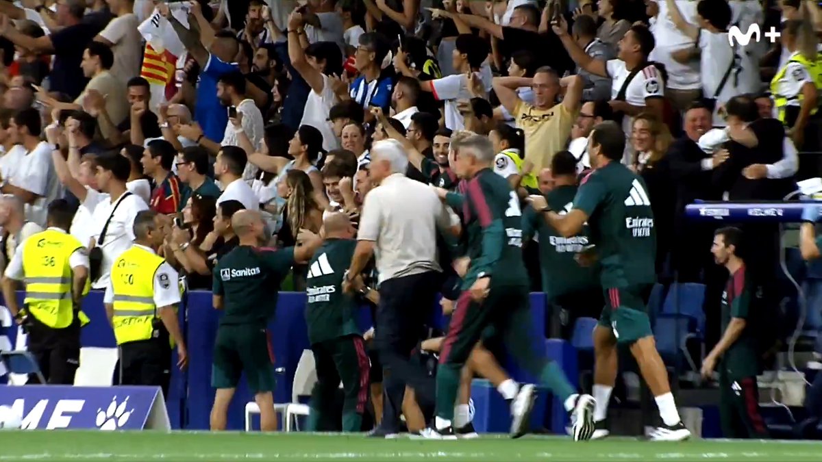 Y ๐ฑ๐๐๐ฬ ๐ด๐๐๐๐๐๐๐ volviรณ a sonreรญr de blanco. #ElDรญaDespuรฉs